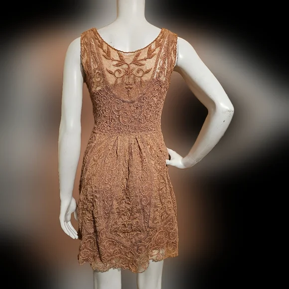 💛 46. Yoana Baraschi Size 4 Lace Dress - Picture 3 of 3